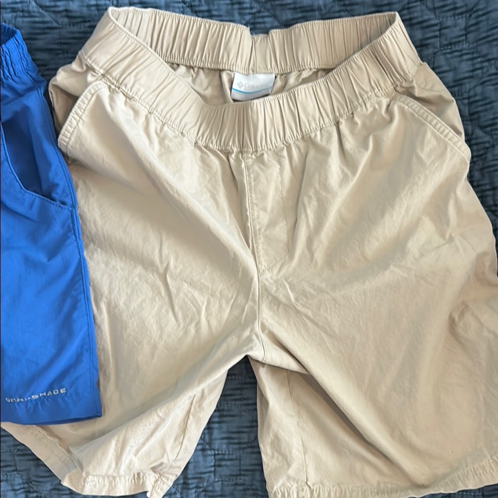 BUNDLE of Columbia PFG Active Shorts (L) and Long sleeve Fishing Shirts